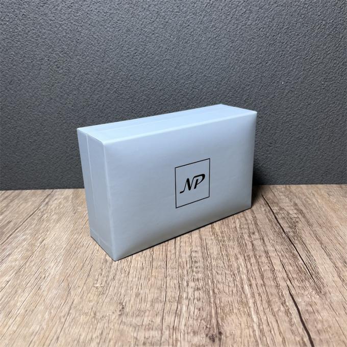 Boîte de papier en gros d'emballage de cadeau avec le ruban pour le parfum