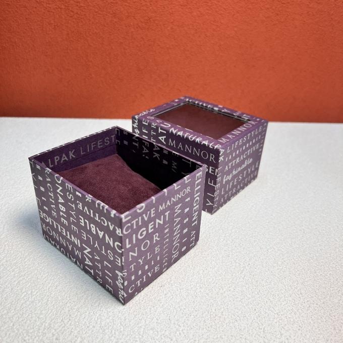 La boîte faite sur commande de paquet de fabrication en deux pièces enlèvent la boîte en carton de montre avec des lettres de Windowcreative
