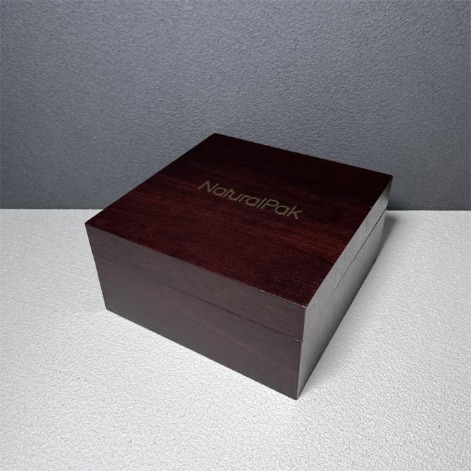 Boîte en bois rouge de luxe faite sur commande d'emballage de papier pour le cadeau d'ensemble de montre de montre