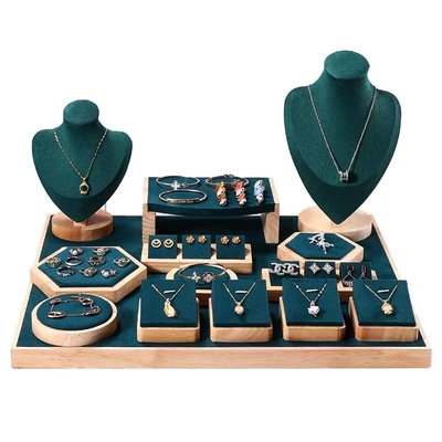 Ensemble d'affichage en bois de luxe de bijoux