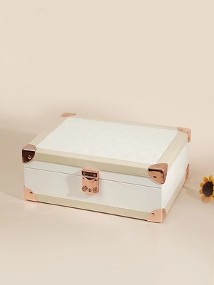 Boîte de présentation de luxe de bijoux avec le miroir, boîte à bijoux multifonctionnelle pour des femmes