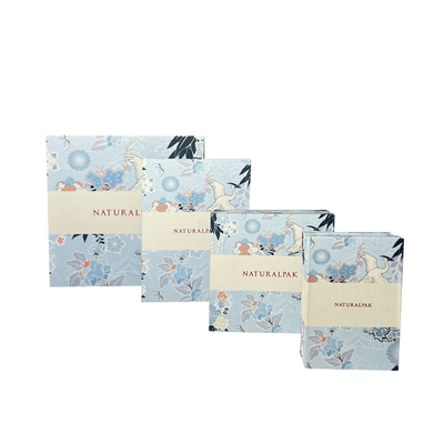 La boîte de bijoux faite sur commande en deux pièces de métier de papier d'imprimerie avec enlèvent le couvercle