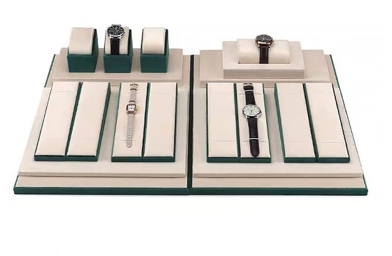 Montre crème verte Tray With Roll Pillow de velours de couleur de contraste