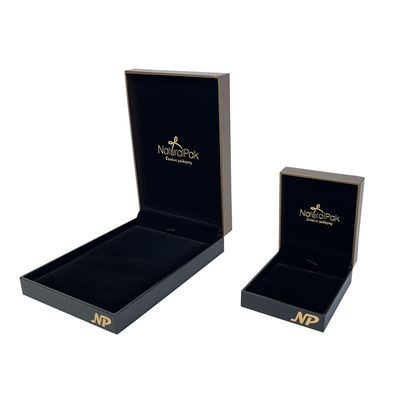Le haut quanlity a adapté deux boîtes aux besoins du client de empaquetage de couleur pour le cadeau pendant de montre d'ensemble de collier de bracelet de bracelet de boucle d'oreille d'anneau