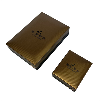 Le haut quanlity a adapté deux boîtes aux besoins du client de empaquetage de couleur pour le cadeau pendant de montre d'ensemble de collier de bracelet de bracelet de boucle d'oreille d'anneau