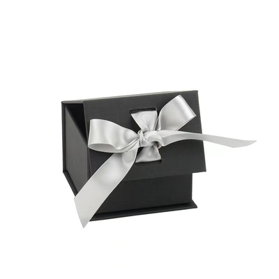 Caisses d'emballage de cadeaux de taille moyenne de couleur solide d'ODM d'OEM avec le Bowknot